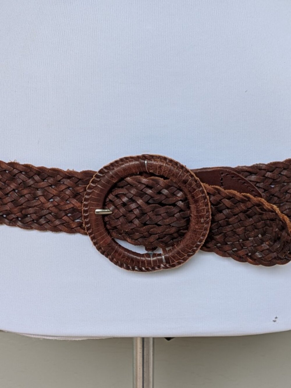 American Eagle Womens Brown Leather Wide Woven Braided Belt Size S/M S to M - Picture 3 of 4